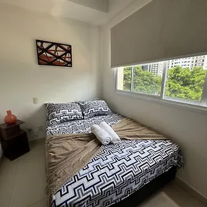 513 - Cozy & Complete, Walk To Hospitals, Ibirapuera & Av Paulista! Apartamento